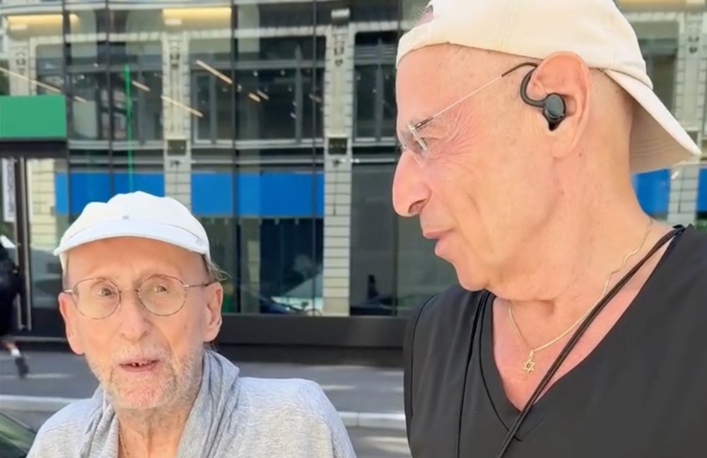 Watch: Die ganze Welt ist mit diesem Paar verliebt