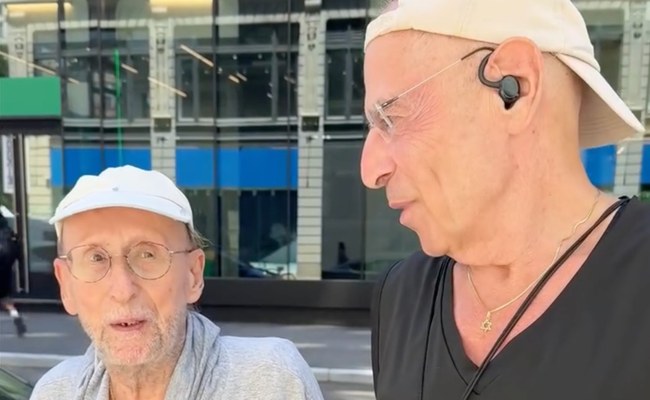 Watch: Die ganze Welt ist mit diesem Paar verliebt