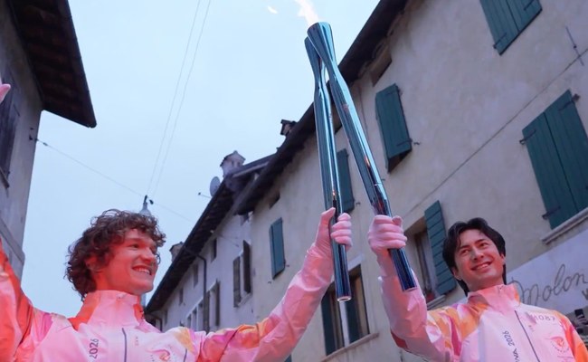 Watch: Die Olympischen Spiele feiern die Jungs von Heated Rivalry