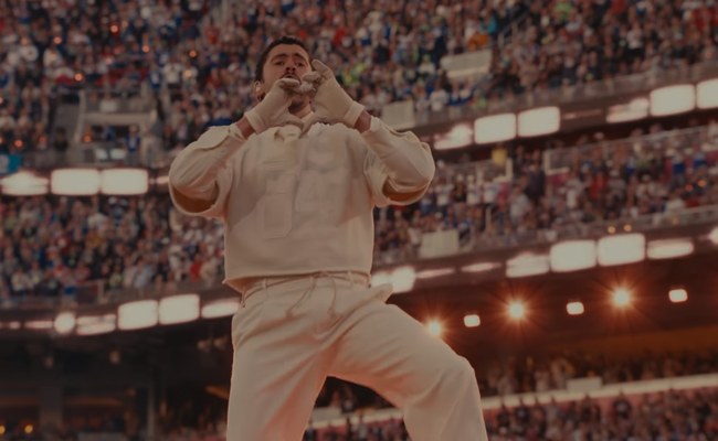 Watch: Die queeren Highlights des Super Bowl 2026