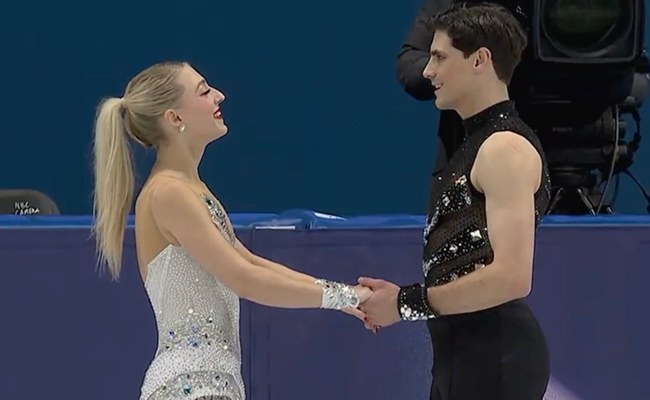 Watch: Diese Kanadier feiern Queerness an den Olympischen Spiele