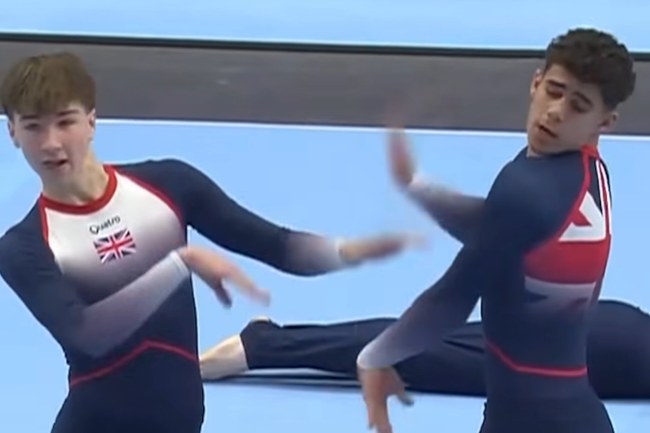 Watch: Diese Turner überraschen alle mit ihrer witzigen "Performance"