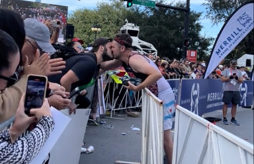 Watch: Dieser Marathonläufer unterbricht sein Rennen für einen Heiratsantrag