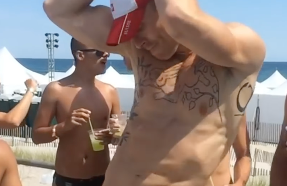 Watch: Doku über das queere Paradies: Finding Fire Island