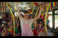 Watch: DublinBus bringt die Proud Dads zur Pride