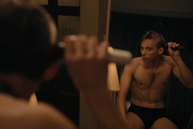 Watch: Ein Mann versucht Gerechtigkeit zu finden...