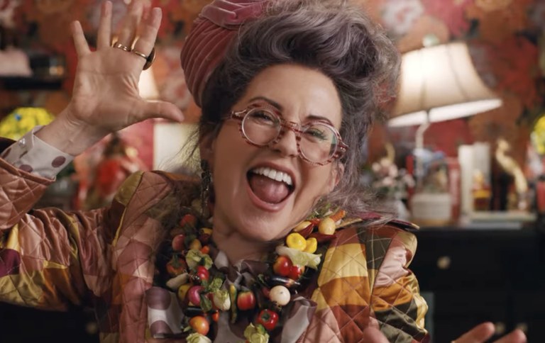 Watch: Ein Wiedersehen mit Megan "Karen Walker" Mullally in Dicks: The Musical