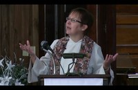 Watch: Eine Pfarrerin und ihr bewegendes Coming Out
