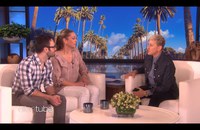 Watch: Ellen überrascht eine Mutter und ihren Sohn