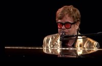 Watch: Elton Johns Tribute für George Michael am Glastonbury Festival