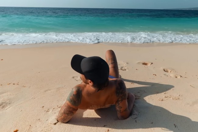 Watch: Entdecke die Philippinen mit Grindr: Host or Travel