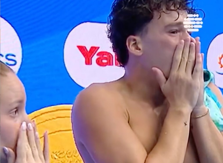 Watch: Erst das Coming Out und nun die Goldmedaille als Turmspringer!