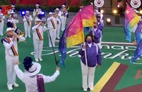 Watch: Erste queere Marching Band bei Thanksgiving Day Parade in New York
