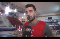 Watch: Erster Profi-Basketballer in Argentinien hat sein Coming Out