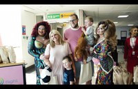 Watch: Familie bucht versehentlich Pride Flight