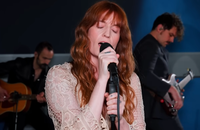 Watch: Florence + The Machine covern Lady Gagas Abracadabra...