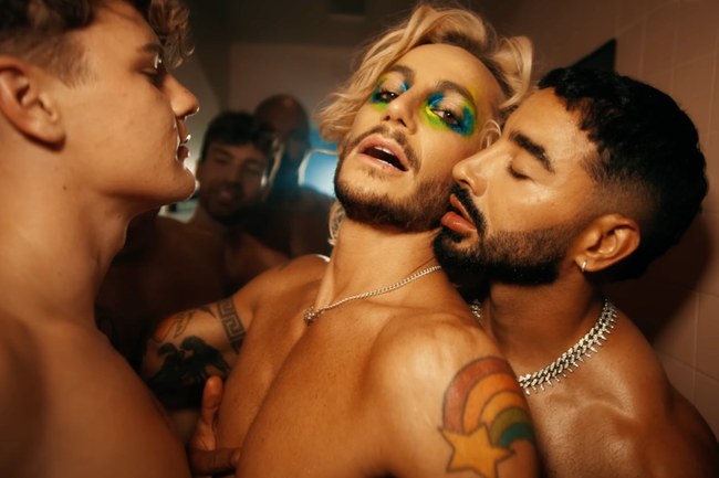 Watch: Frankie Grande tobt sich bei Boys so richtig aus...
