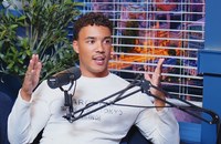 Watch: Freddie Fraser über sein Coming Out und Hard Launching the Boyfriend