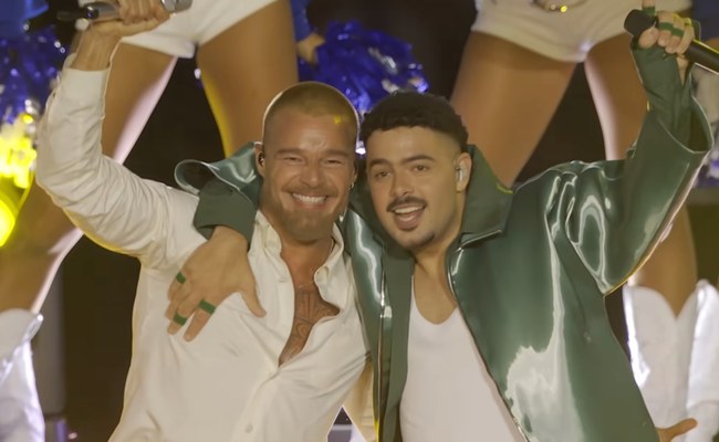 Watch: Gleich zwei queere Superstars rockten diese Halftime Show in Rio!