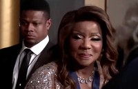 Watch: Gloria Gaynor nahm die Kennedy Center Honors von Trump entgegen