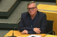 Watch: Hape Kerkeling sprach im Landtag von Thüringen über ein AfD-Verbot