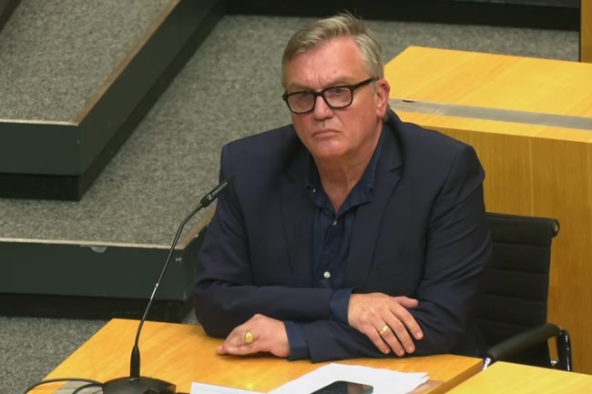 Watch: Hape Kerkeling sprach im Landtag von Thüringen über ein AfD-Verbot