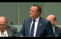 Watch: Heiratsantrag im australischen Parlament
