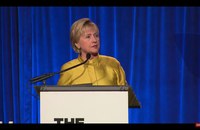 Watch: Hillary Clinton kritisiert Trump wegen den LGBT Rights