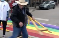 Watch: Homophobie im Alltag - diesmal in Saskatoon, Kanada