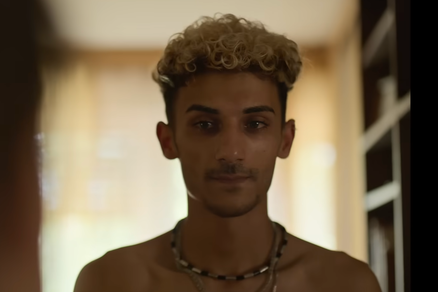 Watch Housekeeping For Beginners ist im OscarRennen... — GAY.CH · Alles bleibt anders!