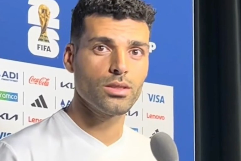 Watch: Iranischer Fussball-Captain: We respect all of the LGBT people!