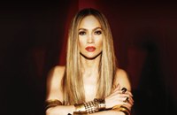 Watch: J.Lo ist der jüngste Star, der Geld vor LGBTI+ Rechte setzt!