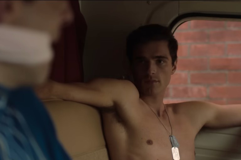 Watch: Jacob Elordi und Zachary Quinto in He Went That Way