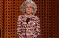 Watch: Jane Fonda teilt bei den SAG Awards gegen die US-Regierung aus