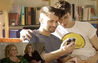 Watch: Jennifer Coolidges Cameo in einem Gay Porno