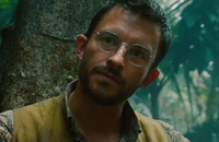 Watch: Jonathan Bailey verzaubert mit seinem nerdy Look im neuen Jurassic-Trailer