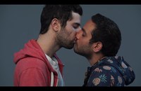 Watch: Juden und Araber küssen...