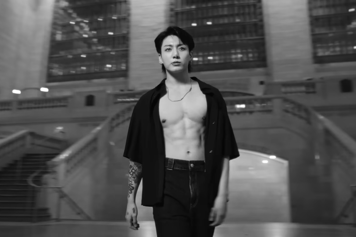 Watch: Jung Kook for Calvin Klein — GAY.CH · Alles bleibt anders!