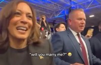 Watch: Kamala Harris Antwort auf die Frage: "Will you marry me?"