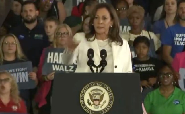 Watch: Kamala Harris macht kurzen Prozess mit Zwischenrufern