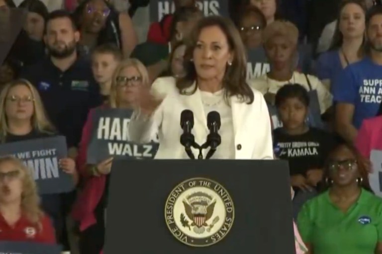 Watch: Kamala Harris macht kurzen Prozess mit Zwischenrufern