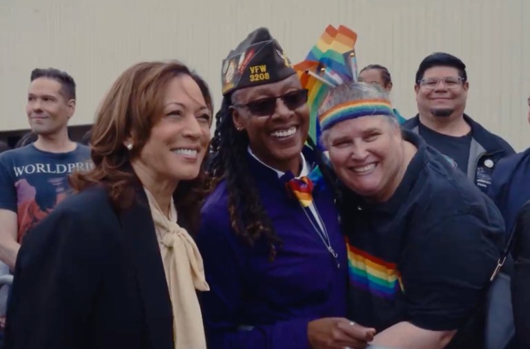 Watch: Kamala Harris zeigt ihren ersten, LGBTI+ inklusiven Wahlspot