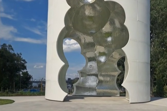 Watch: Kanada hat das 2SLGBTQI+ National Monument offiziell eingeweiht