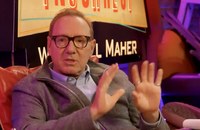 Watch: Kevin Spacey äussert sich in Podcast zu den Vorwürfen gegen ihn