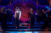 Watch: Layton und Nikita zeigen es ihren Haters bei Strictly Come Dancing