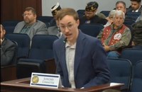 Watch: LGBTI+ Aktivist während Rede vor Justizausschuss in Florida abgeführt