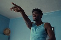Watch: Lil Nas X meldet sich in alter Frische musikalisch zurück...