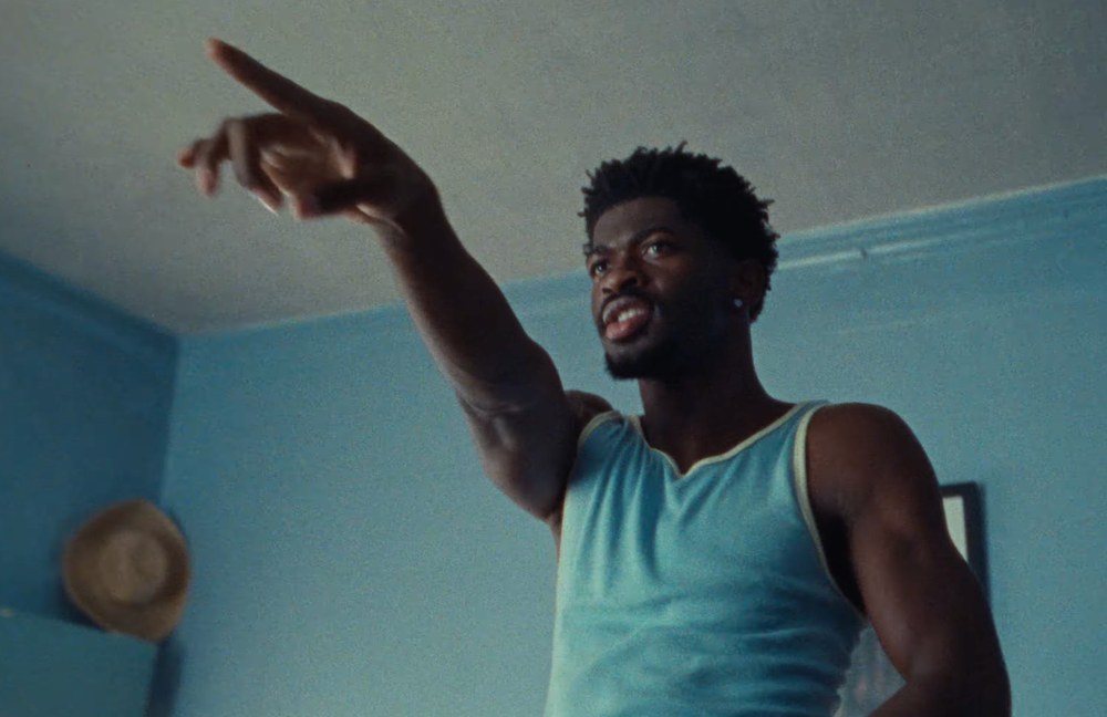 Watch: Lil Nas X meldet sich in alter Frische musikalisch zurück...