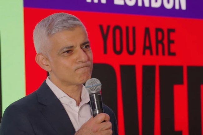 Watch: Londons Bürgermeister, sein Drag Name und sein unermüdlicher Einsatz für LGBTI+
