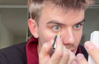 Watch: Make-up tragen im Sport - Wie reagiert das Team?